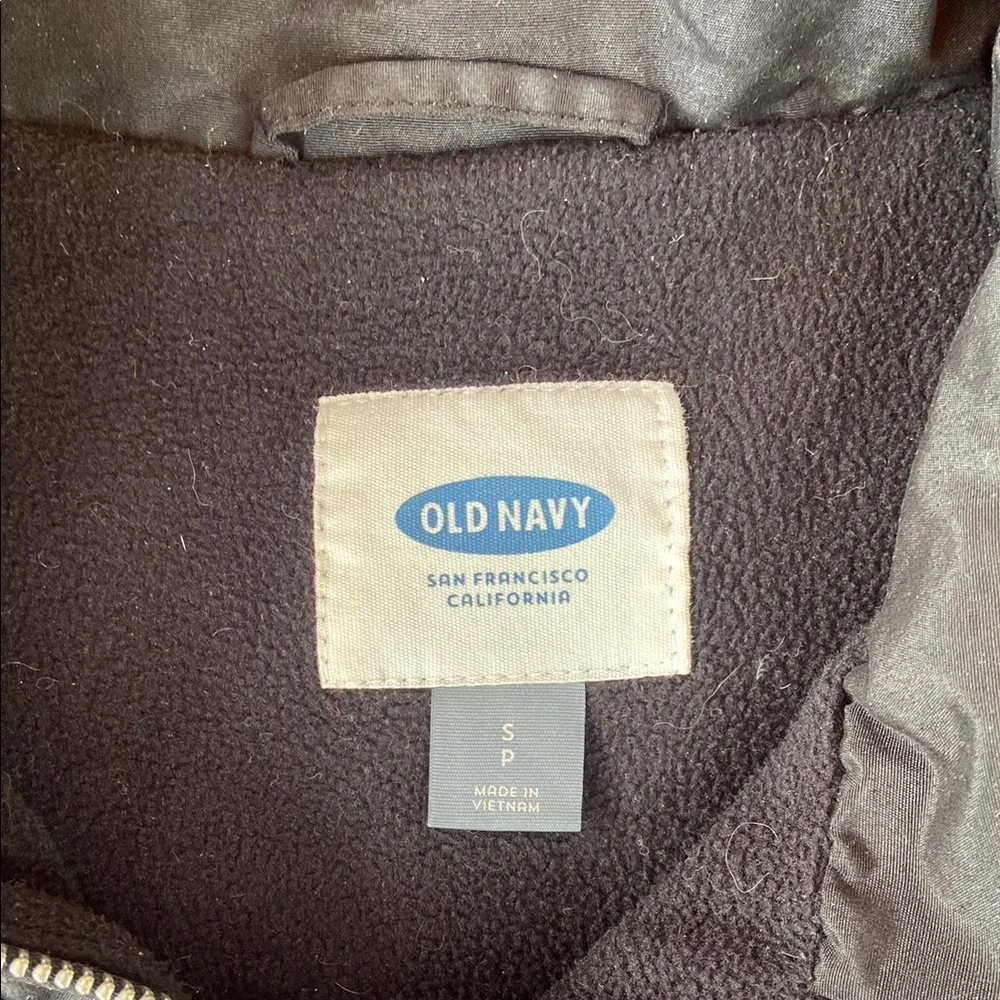 Black Puffer Vest - Picture 4 of 4